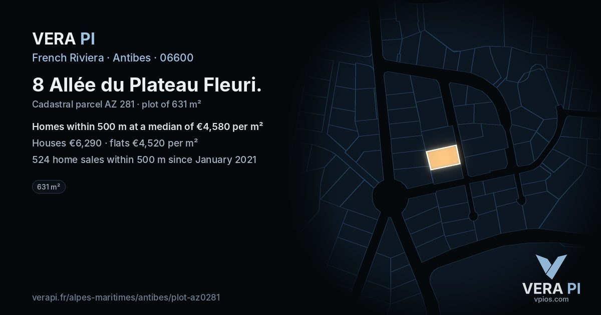 8 Allée du Plateau Fleuri, Antibes at night – the plot lit, the parcels around coloured by the prices near them