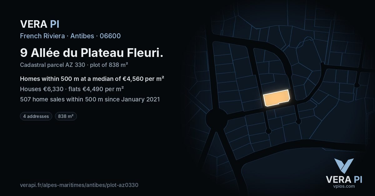 9 Allée du Plateau Fleuri, Antibes at night – the plot lit, the parcels around coloured by the prices near them