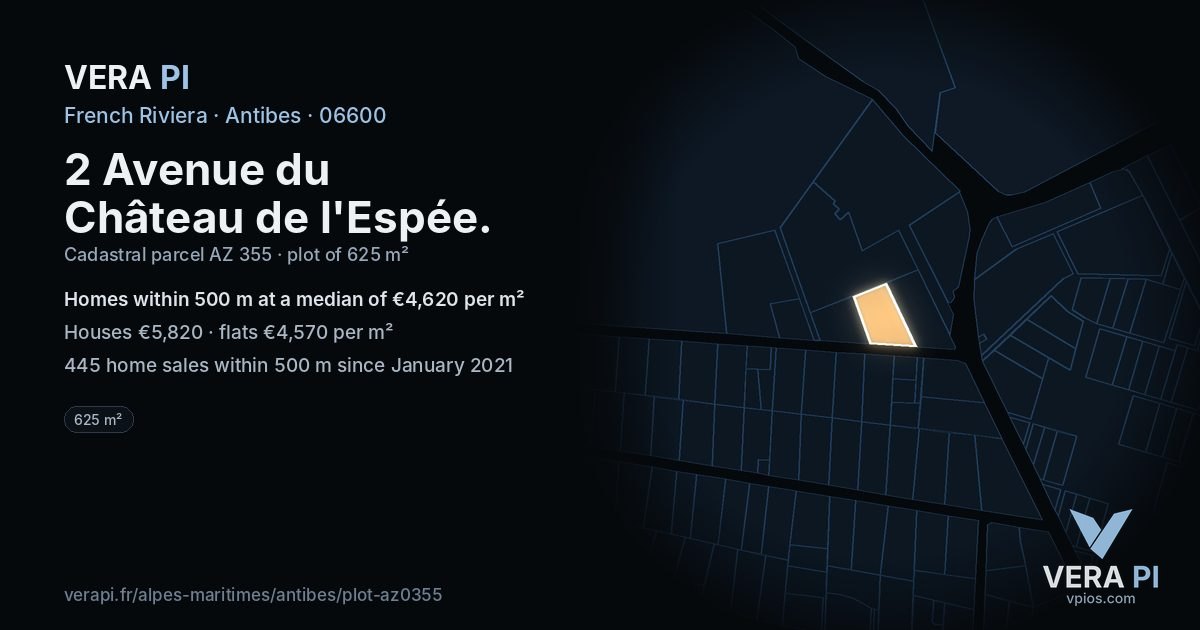 2 Avenue du Château de l'Espée, Antibes at night – the plot lit, the parcels around coloured by the prices near them