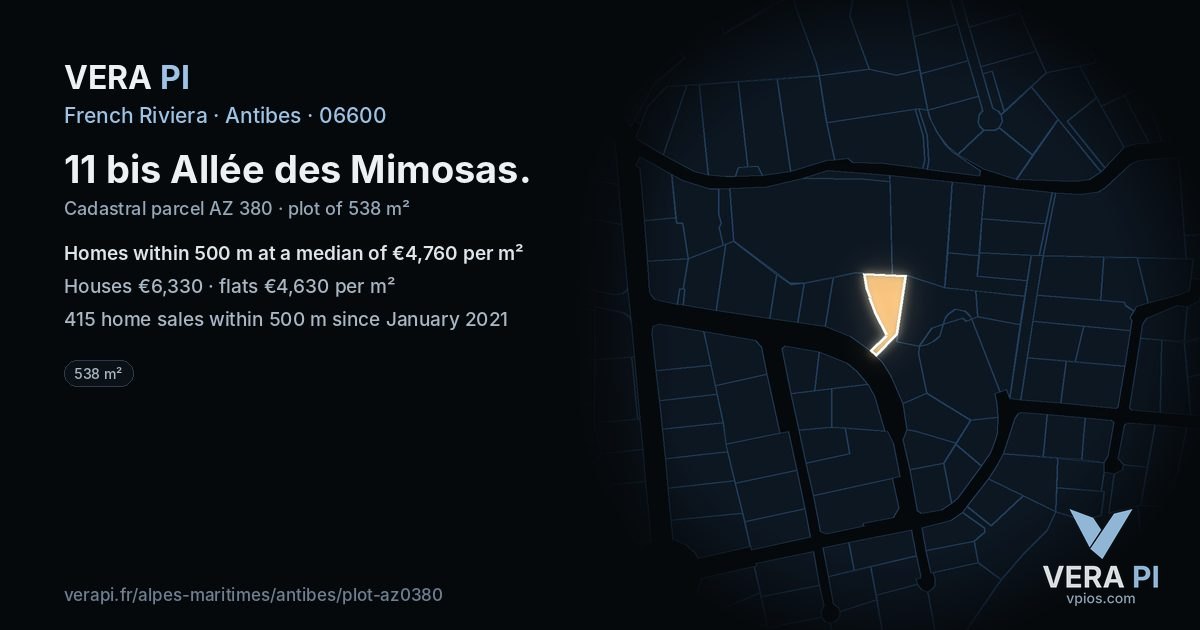11 bis Allée des Mimosas, Antibes at night – the plot lit, the parcels around coloured by the prices near them