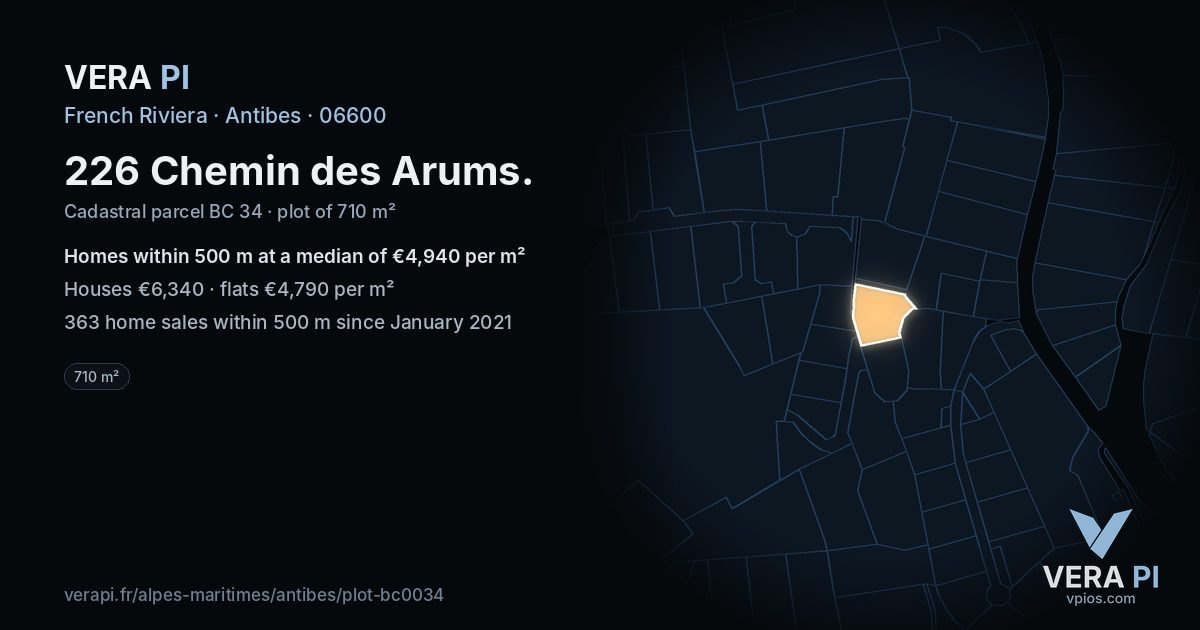 226 Chemin des Arums, Antibes at night – the plot lit, the parcels around coloured by the prices near them