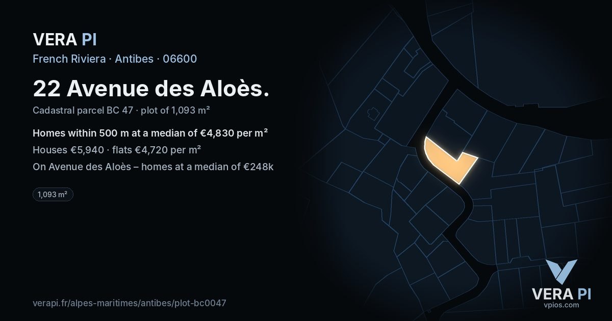 22 Avenue des Aloès, Antibes at night – the plot lit, the parcels around coloured by the prices near them