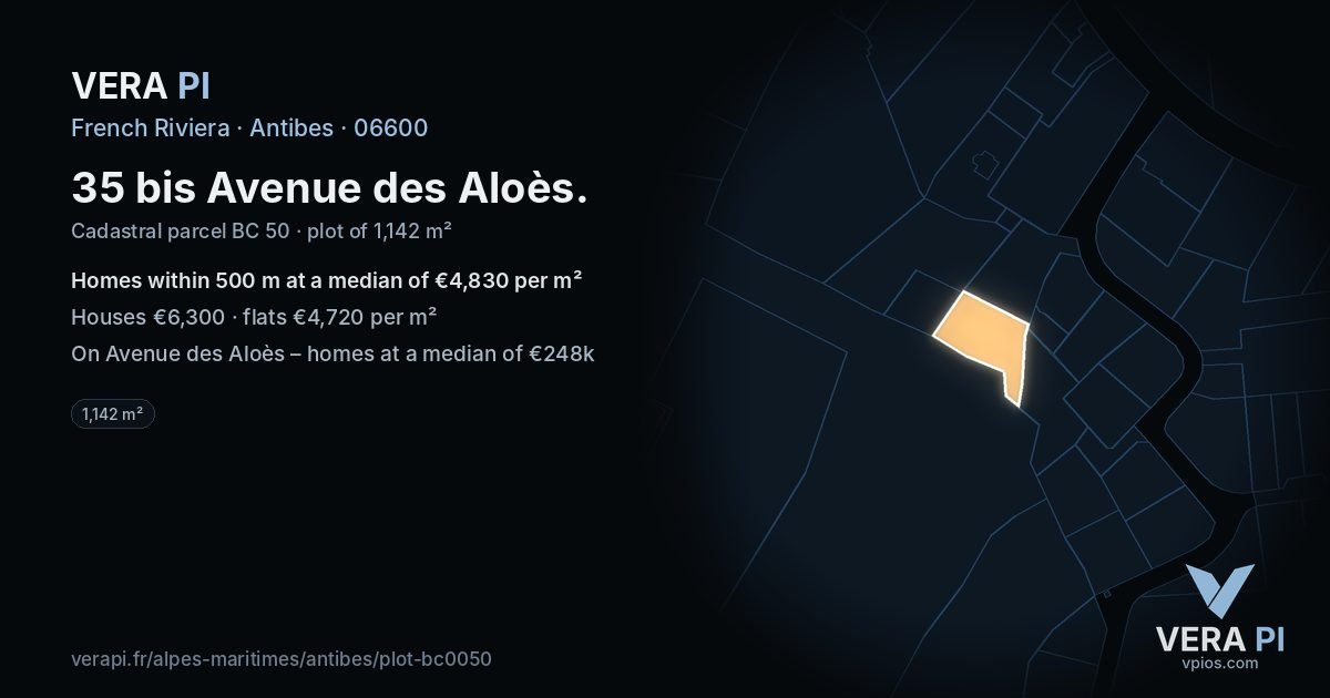 35 bis Avenue des Aloès, Antibes at night – the plot lit, the parcels around coloured by the prices near them