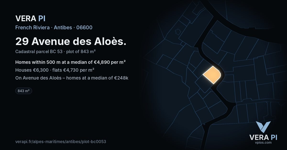 29 Avenue des Aloès, Antibes at night – the plot lit, the parcels around coloured by the prices near them