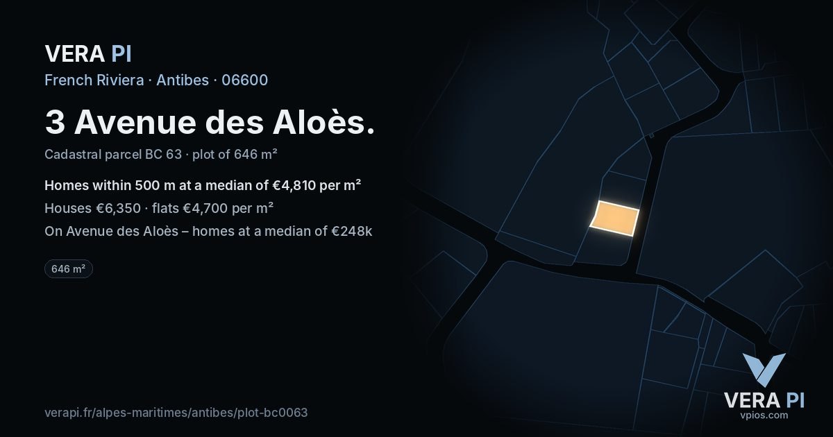 3 Avenue des Aloès, Antibes at night – the plot lit, the parcels around coloured by the prices near them