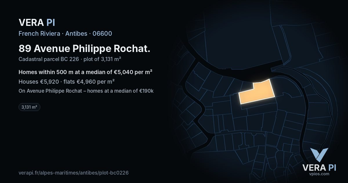 89 Avenue Philippe Rochat, Antibes at night – the plot lit, the parcels around coloured by the prices near them