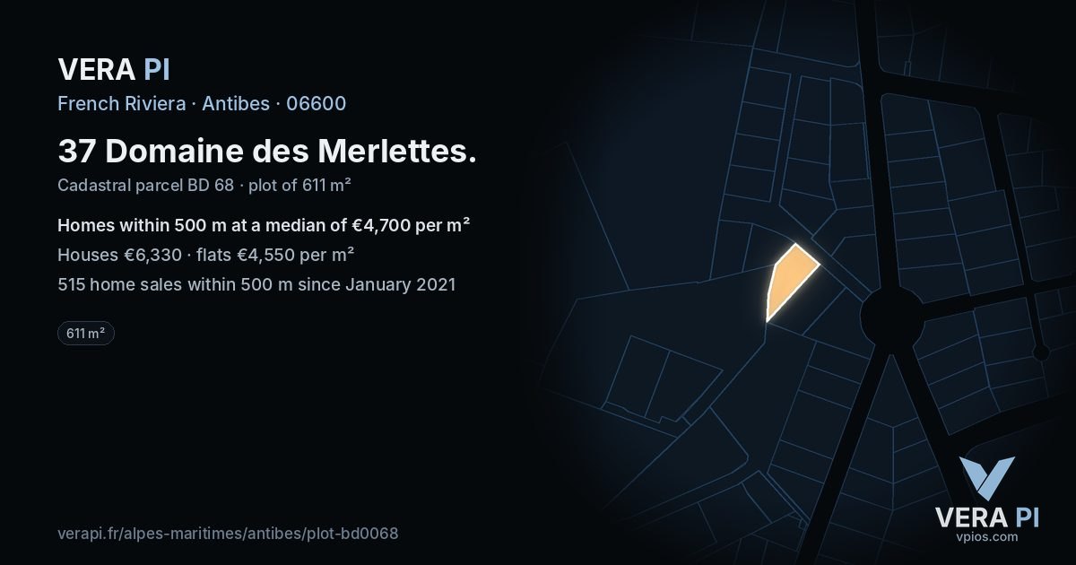 37 Domaine des Merlettes, Antibes at night – the plot lit, the parcels around coloured by the prices near them