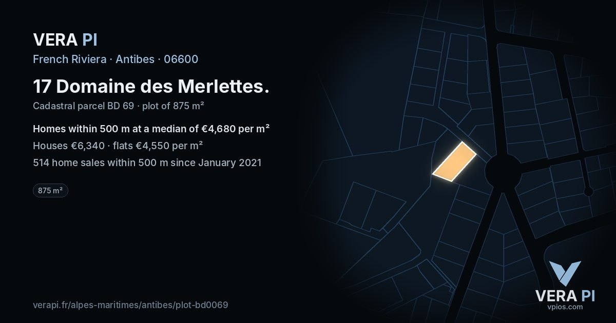 17 Domaine des Merlettes, Antibes at night – the plot lit, the parcels around coloured by the prices near them