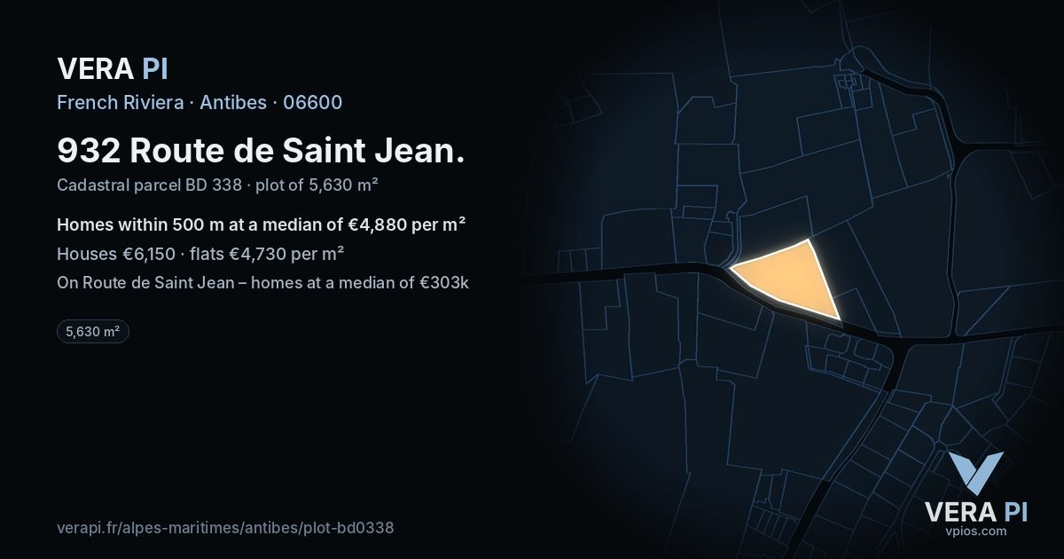 932 Route de Saint Jean, Antibes at night – the plot lit, the parcels around coloured by the prices near them