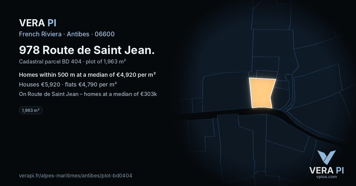 978 Route de Saint Jean, Antibes at night – the plot lit, the parcels around coloured by the prices near them