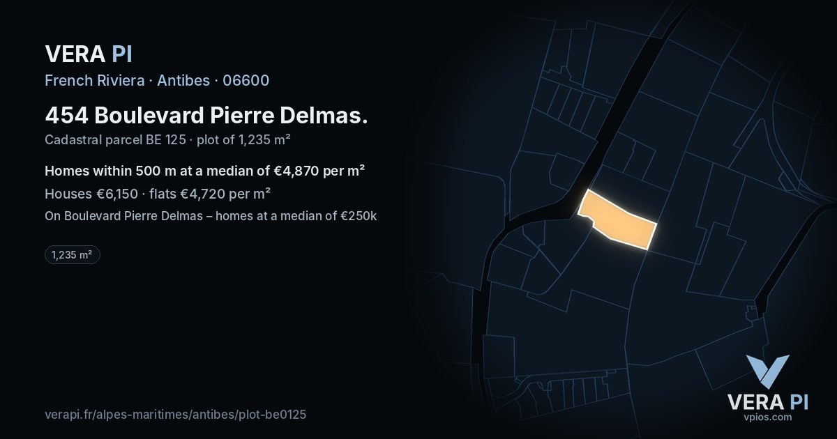 454 Boulevard Pierre Delmas, Antibes at night – the plot lit, the parcels around coloured by the prices near them
