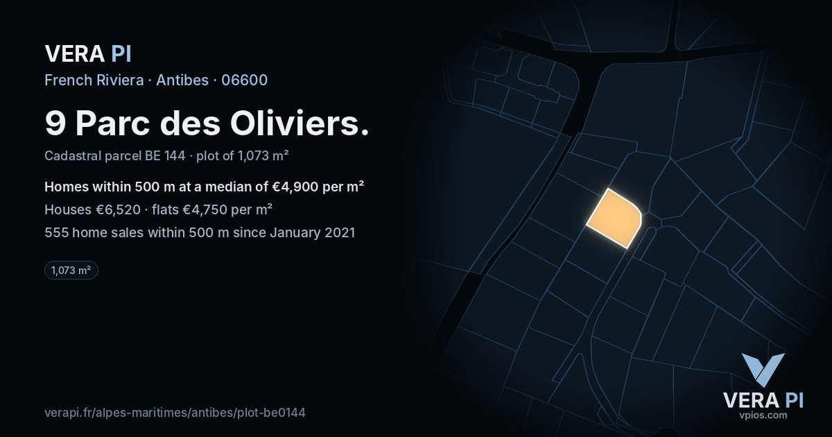 9 Parc des Oliviers, Antibes at night – the plot lit, the parcels around coloured by the prices near them
