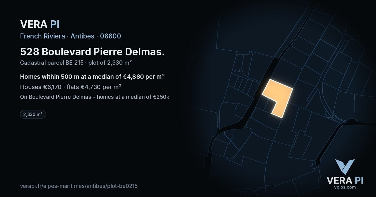 528 Boulevard Pierre Delmas, Antibes at night – the plot lit, the parcels around coloured by the prices near them