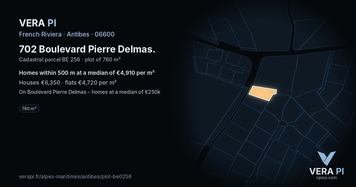 702 Boulevard Pierre Delmas, Antibes at night – the plot lit, the parcels around coloured by the prices near them