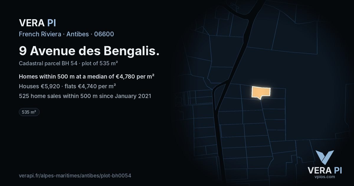 9 Avenue des Bengalis, Antibes at night – the plot lit, the parcels around coloured by the prices near them