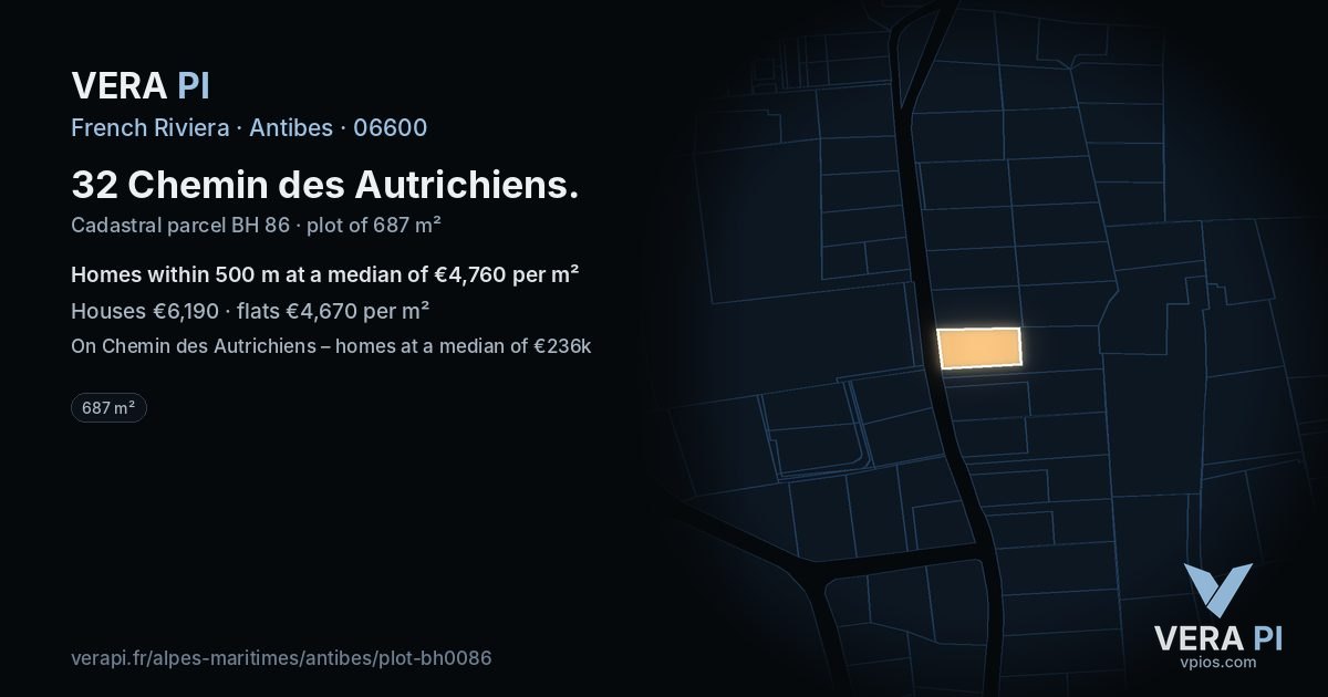 32 Chemin des Autrichiens, Antibes at night – the plot lit, the parcels around coloured by the prices near them
