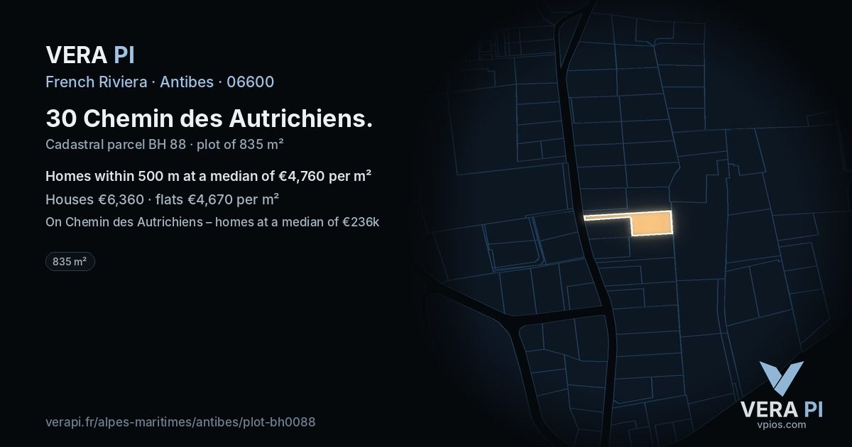 30 Chemin des Autrichiens, Antibes at night – the plot lit, the parcels around coloured by the prices near them