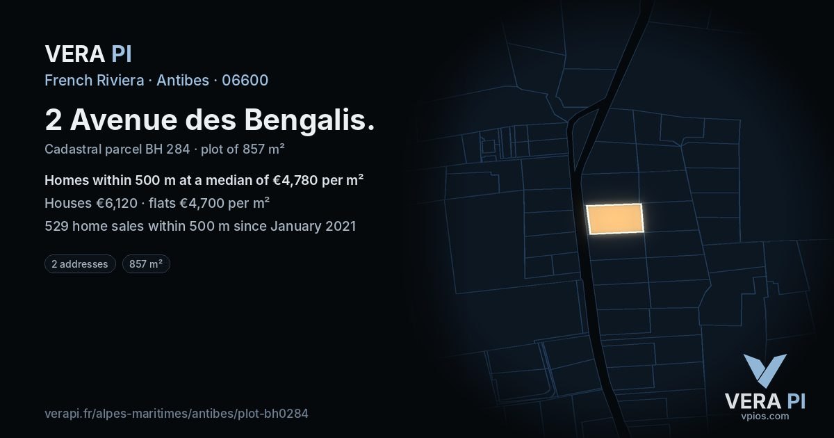 2 Avenue des Bengalis, Antibes at night – the plot lit, the parcels around coloured by the prices near them