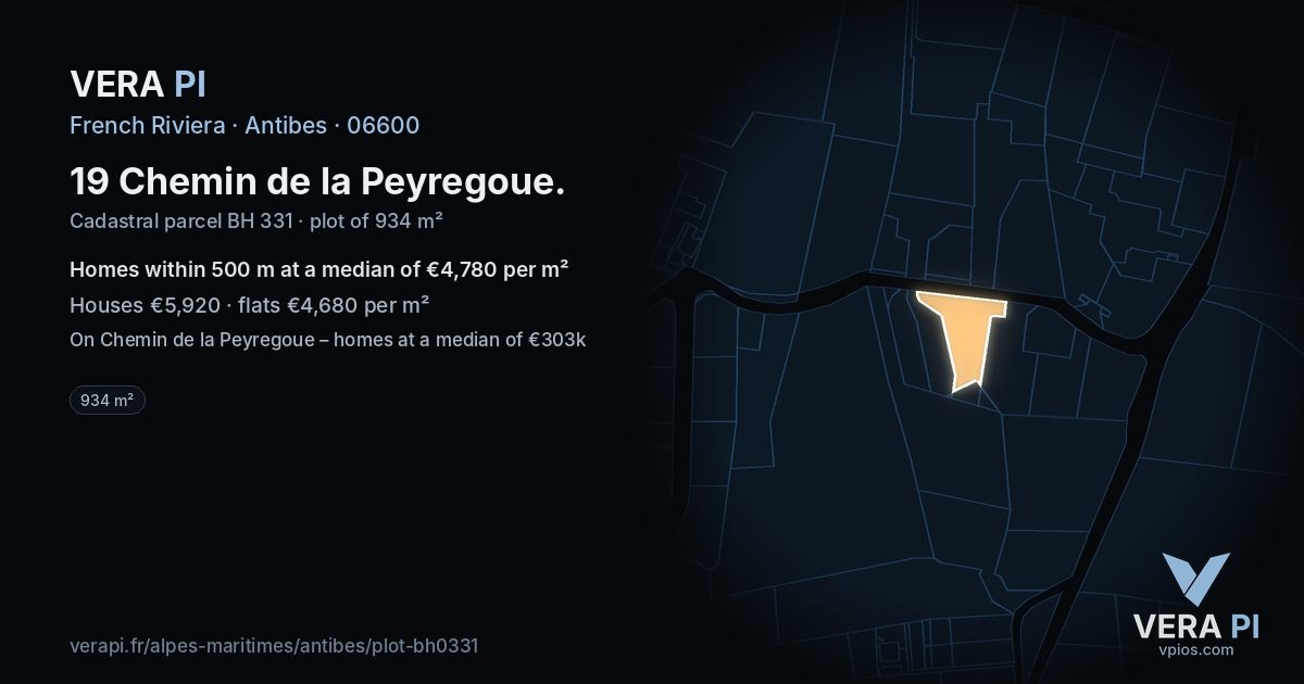 19 Chemin de la Peyregoue, Antibes at night – the plot lit, the parcels around coloured by the prices near them