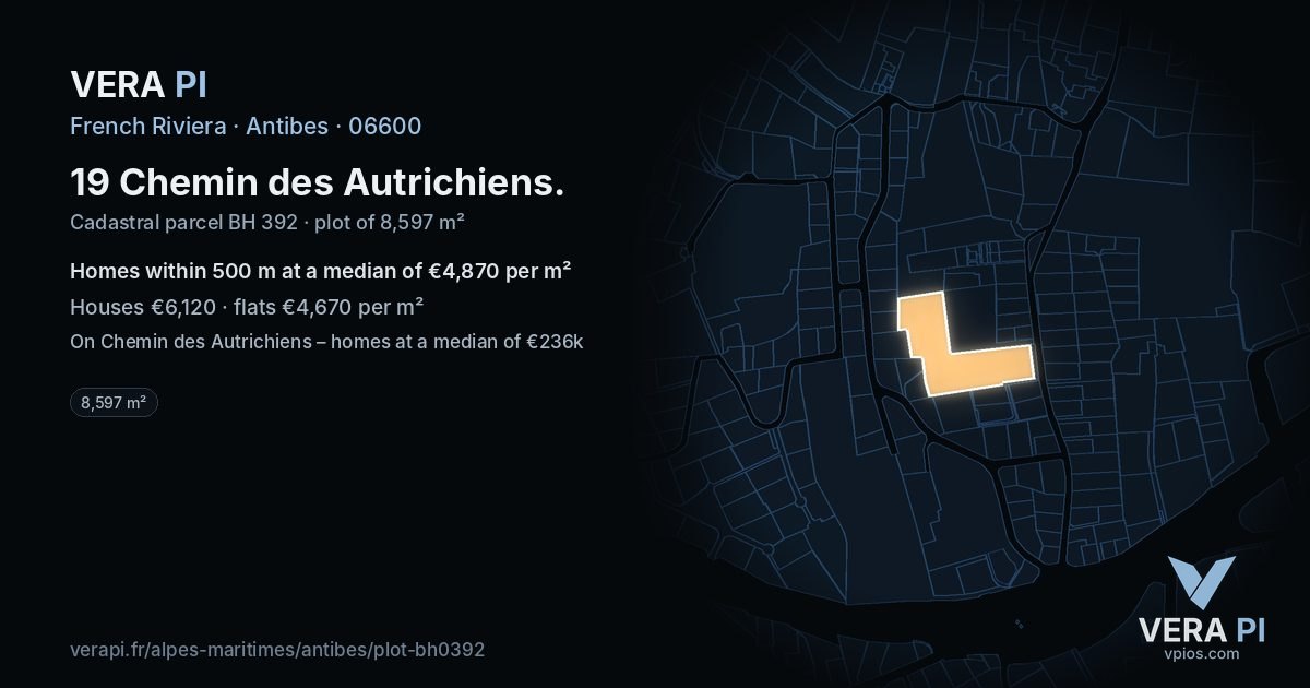 19 Chemin des Autrichiens, Antibes at night – the plot lit, the parcels around coloured by the prices near them