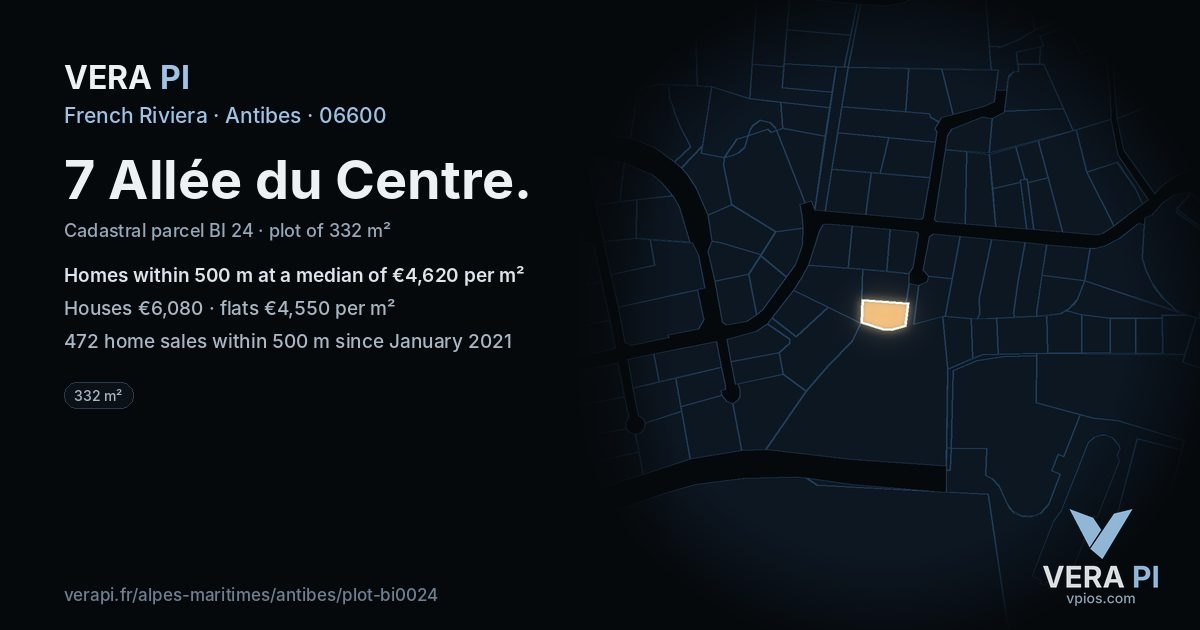 7 Allée du Centre, Antibes at night – the plot lit, the parcels around coloured by the prices near them