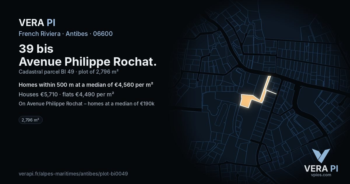 39 bis Avenue Philippe Rochat, Antibes at night – the plot lit, the parcels around coloured by the prices near them