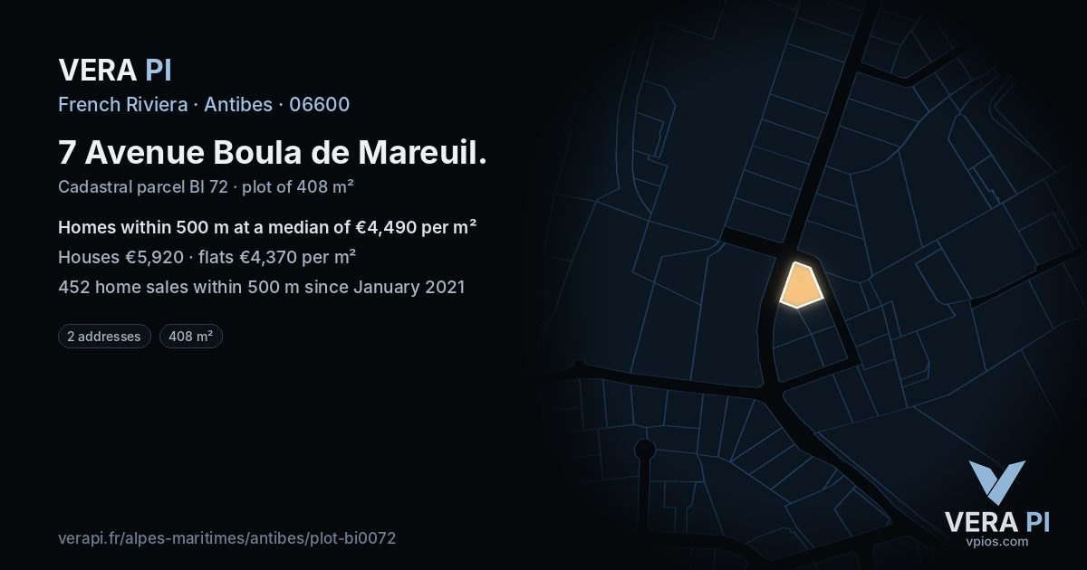 7 Avenue Boula de Mareuil, Antibes at night – the plot lit, the parcels around coloured by the prices near them