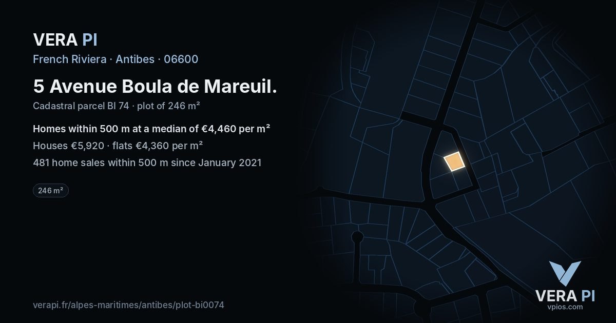 5 Avenue Boula de Mareuil, Antibes at night – the plot lit, the parcels around coloured by the prices near them
