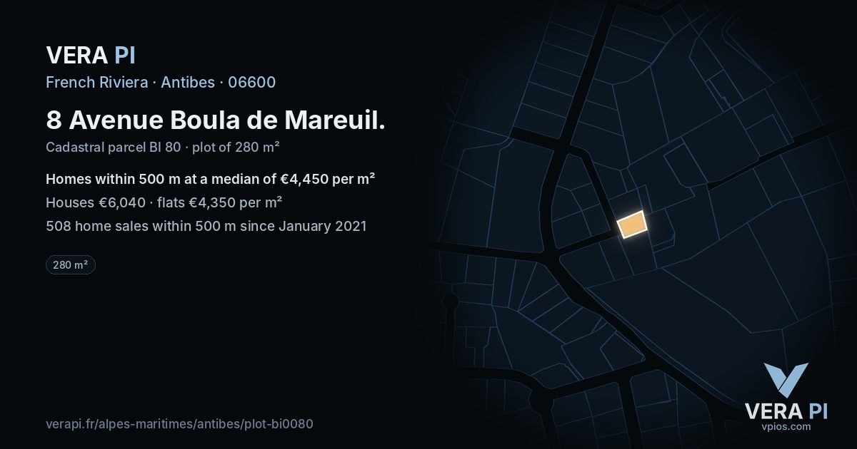 8 Avenue Boula de Mareuil, Antibes at night – the plot lit, the parcels around coloured by the prices near them