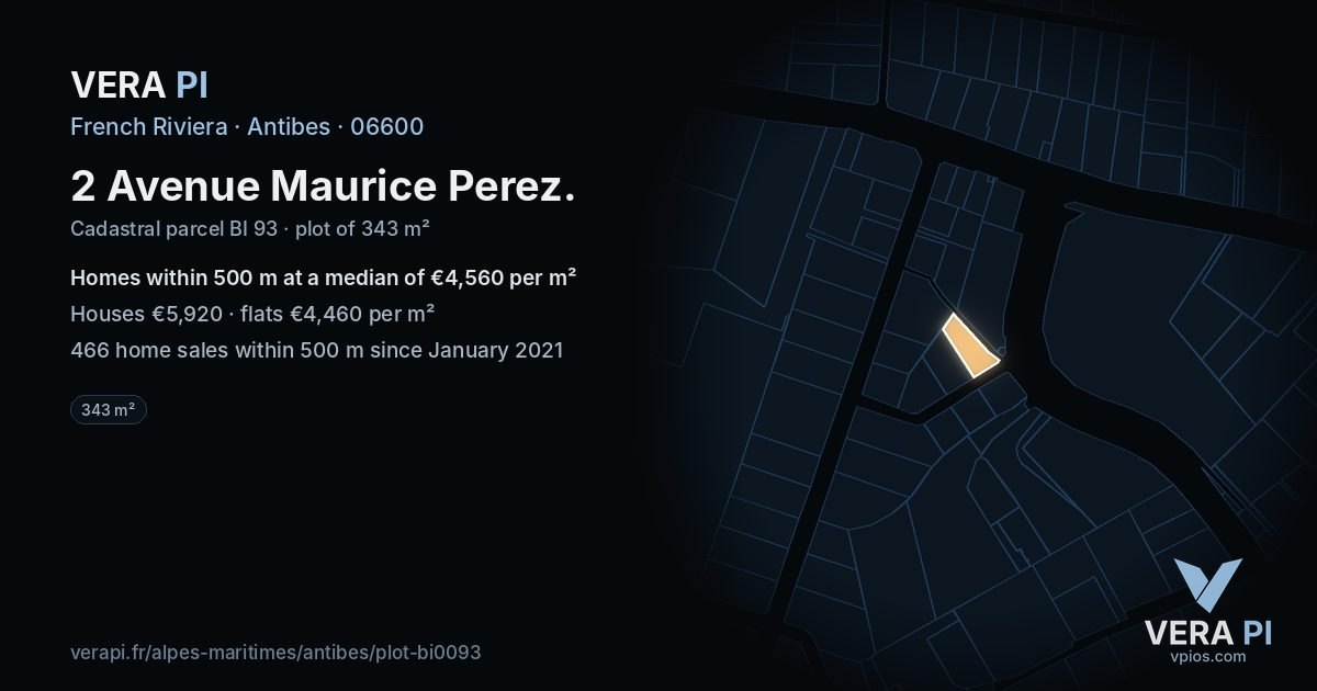 2 Avenue Maurice Perez, Antibes at night – the plot lit, the parcels around coloured by the prices near them