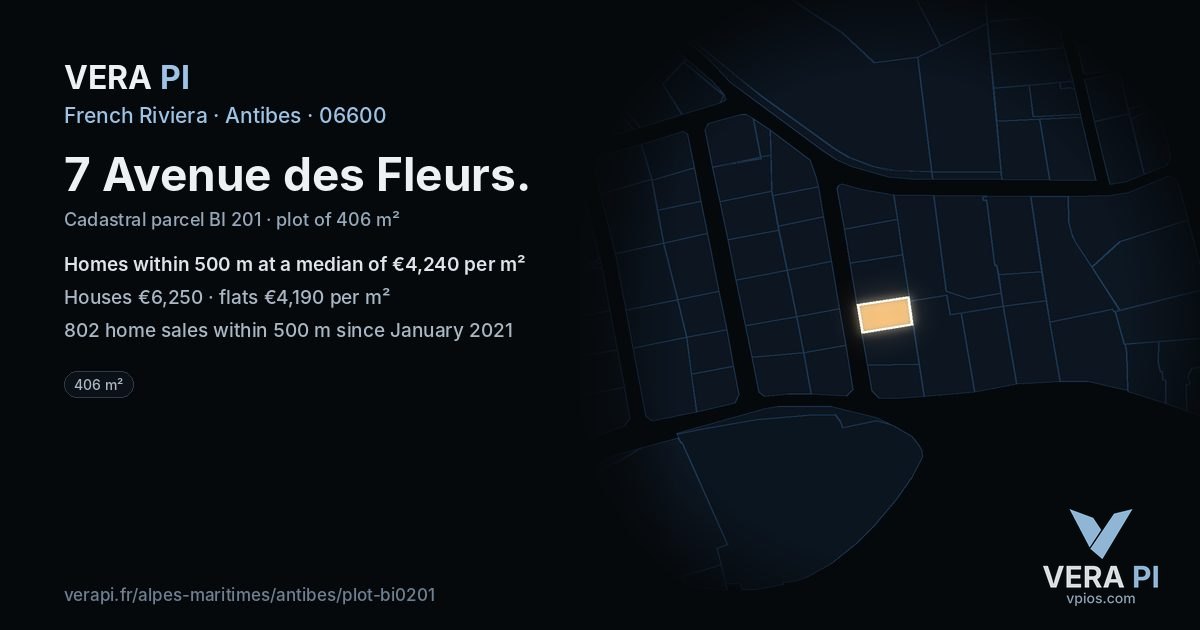 7 Avenue des Fleurs, Antibes at night – the plot lit, the parcels around coloured by the prices near them