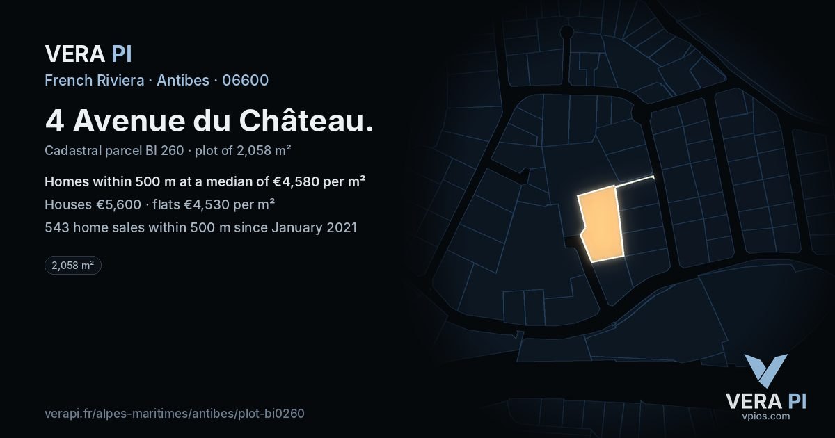 4 Avenue du Château, Antibes at night – the plot lit, the parcels around coloured by the prices near them