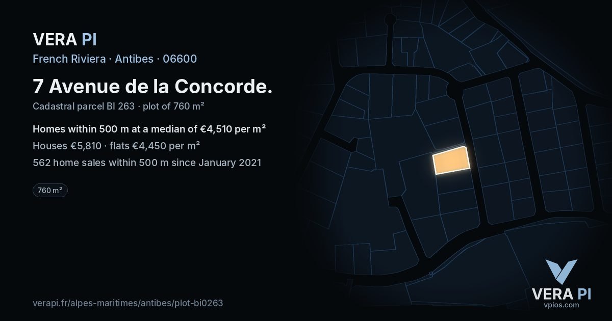 7 Avenue de la Concorde, Antibes at night – the plot lit, the parcels around coloured by the prices near them
