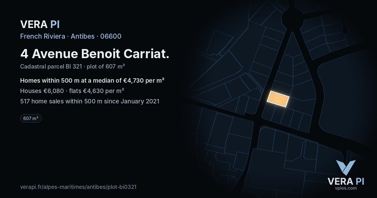 4 Avenue Benoit Carriat, Antibes at night – the plot lit, the parcels around coloured by the prices near them