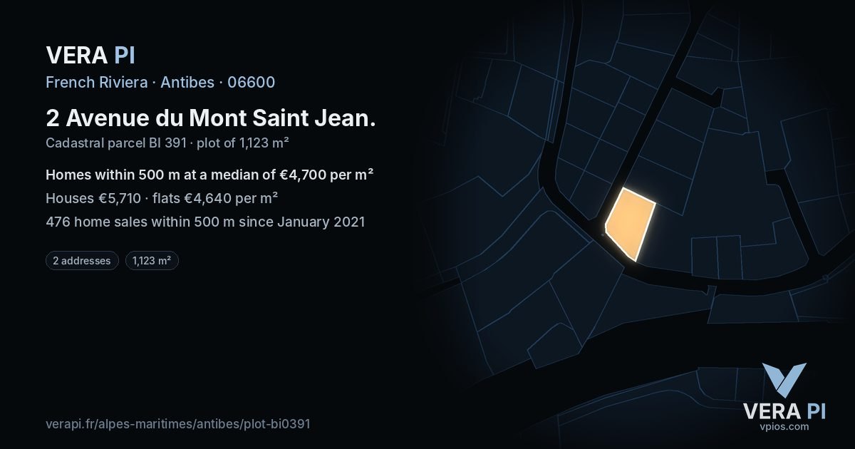 2 Avenue du Mont Saint Jean, Antibes at night – the plot lit, the parcels around coloured by the prices near them