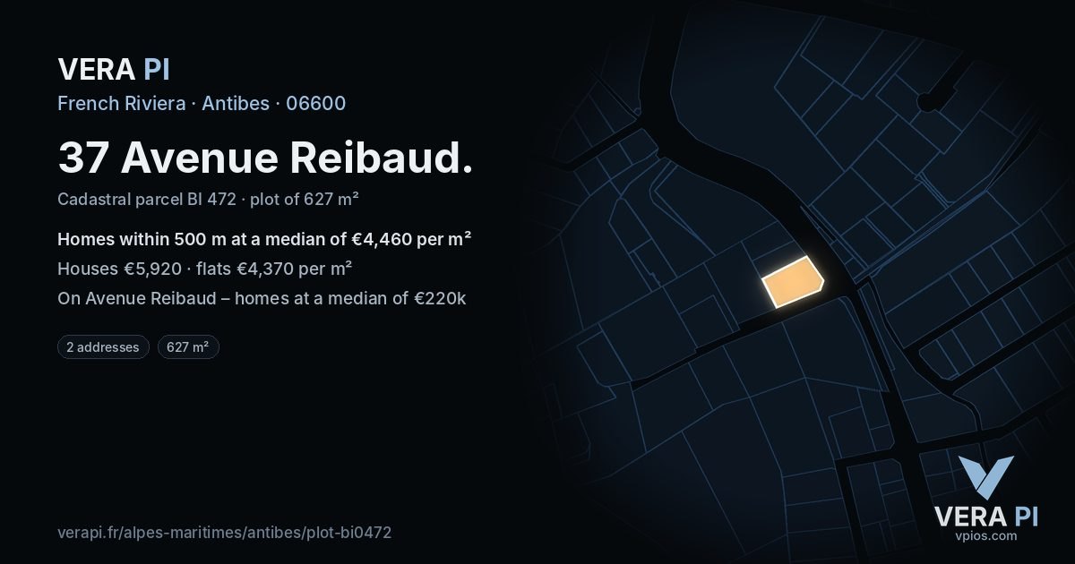 37 Avenue Reibaud, Antibes at night – the plot lit, the parcels around coloured by the prices near them