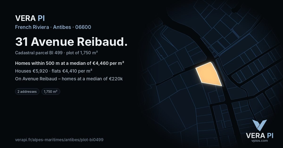 31 Avenue Reibaud, Antibes at night – the plot lit, the parcels around coloured by the prices near them