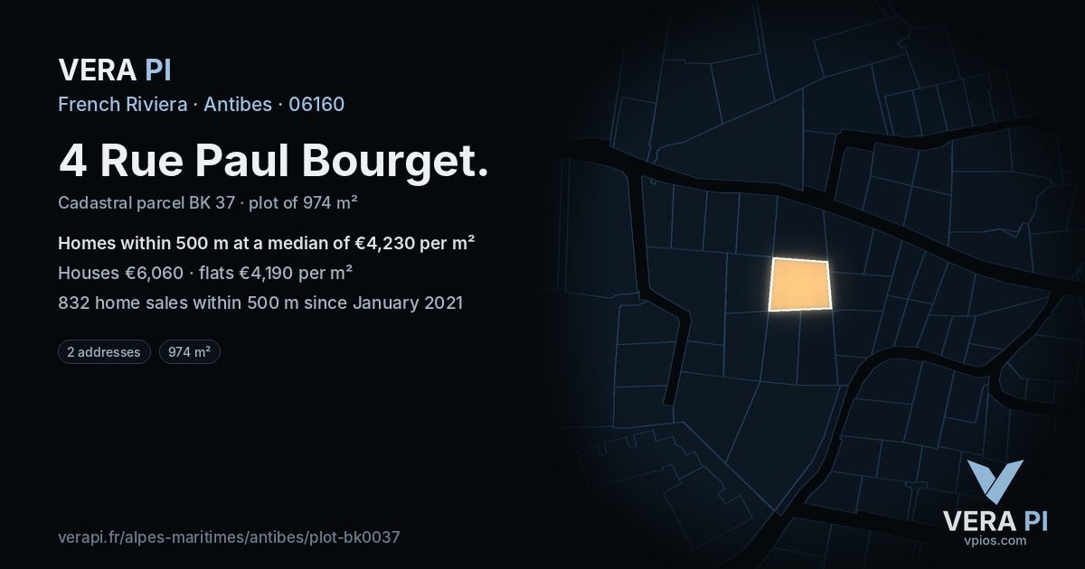 4 Rue Paul Bourget, Antibes at night – the plot lit, the parcels around coloured by the prices near them