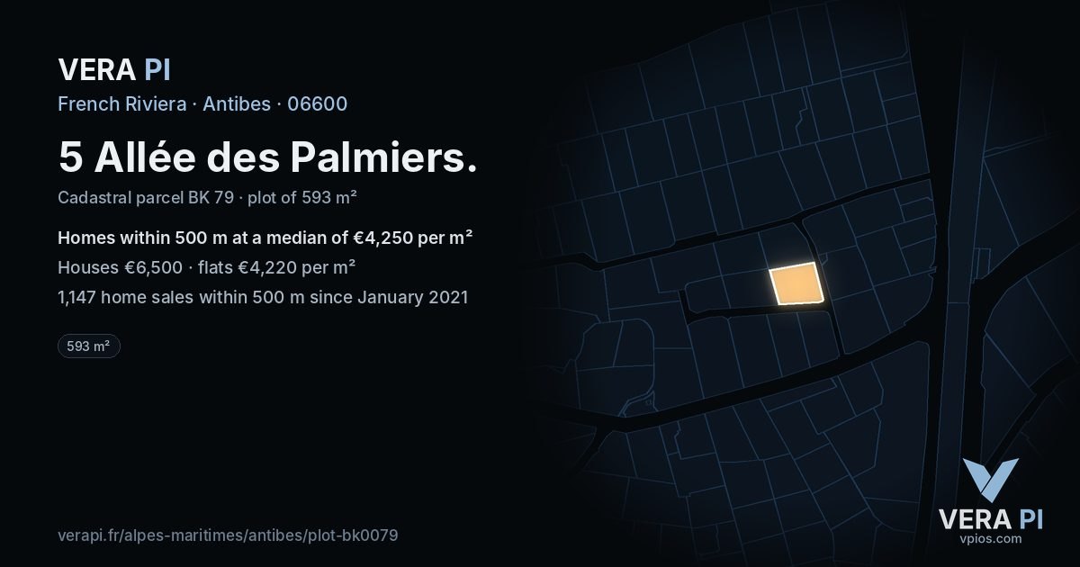 5 Allée des Palmiers, Antibes at night – the plot lit, the parcels around coloured by the prices near them
