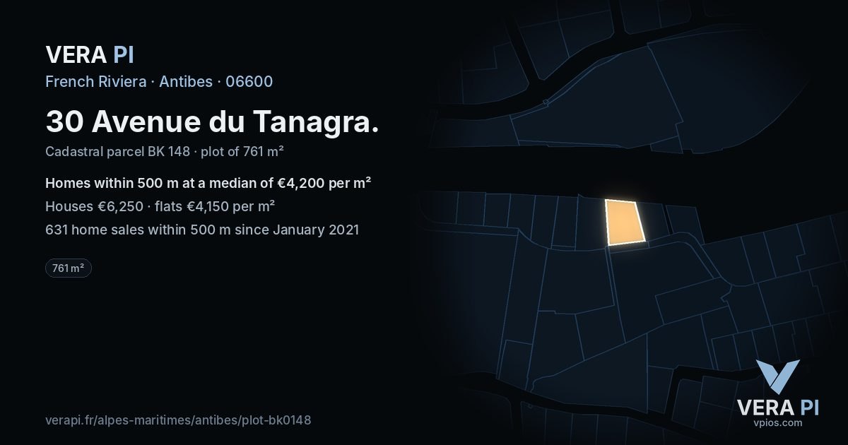 30 Avenue du Tanagra, Antibes at night – the plot lit, the parcels around coloured by the prices near them