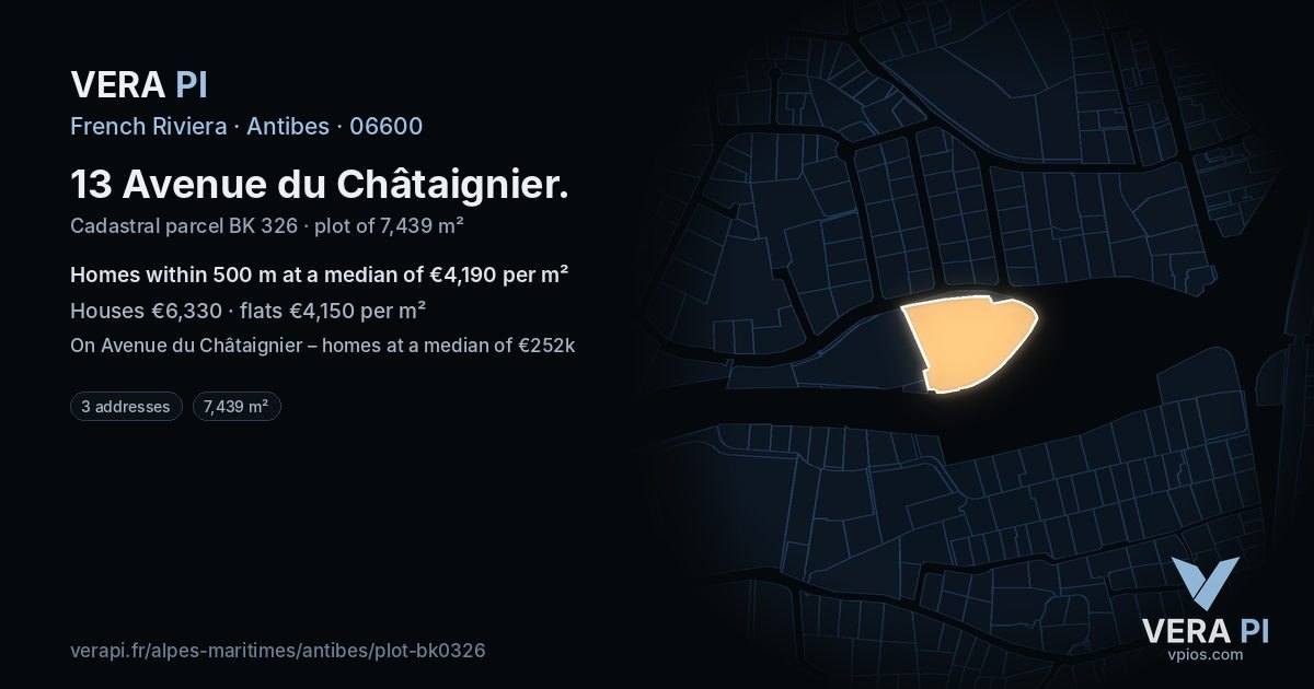 13 Avenue du Châtaignier, Antibes at night – the plot lit, the parcels around coloured by the prices near them