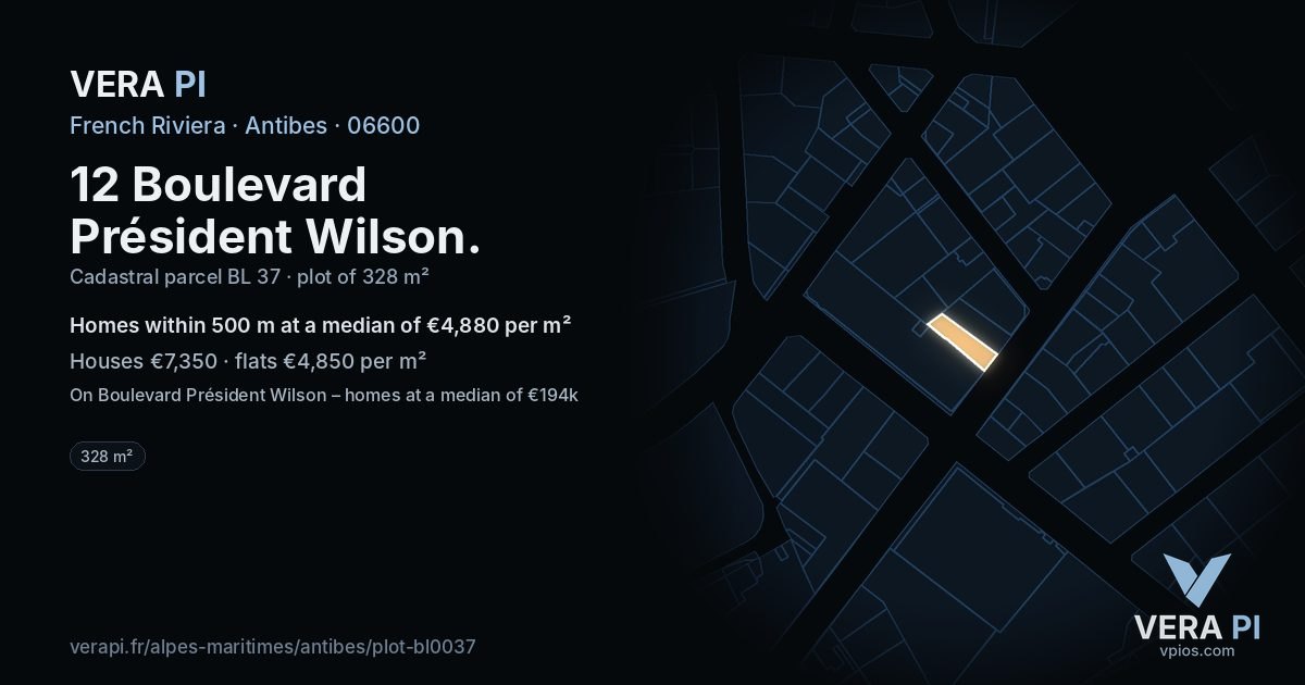12 Boulevard Président Wilson, Antibes at night – the plot lit, the parcels around coloured by the prices near them