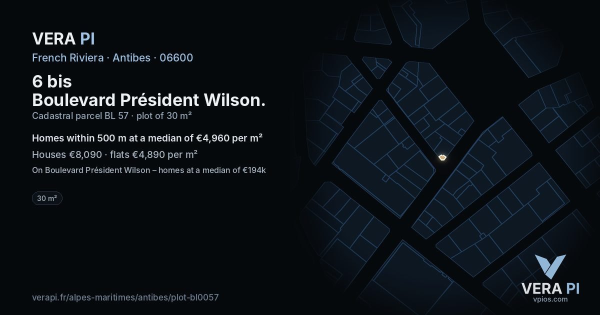 6 bis Boulevard Président Wilson, Antibes at night – the plot lit, the parcels around coloured by the prices near them