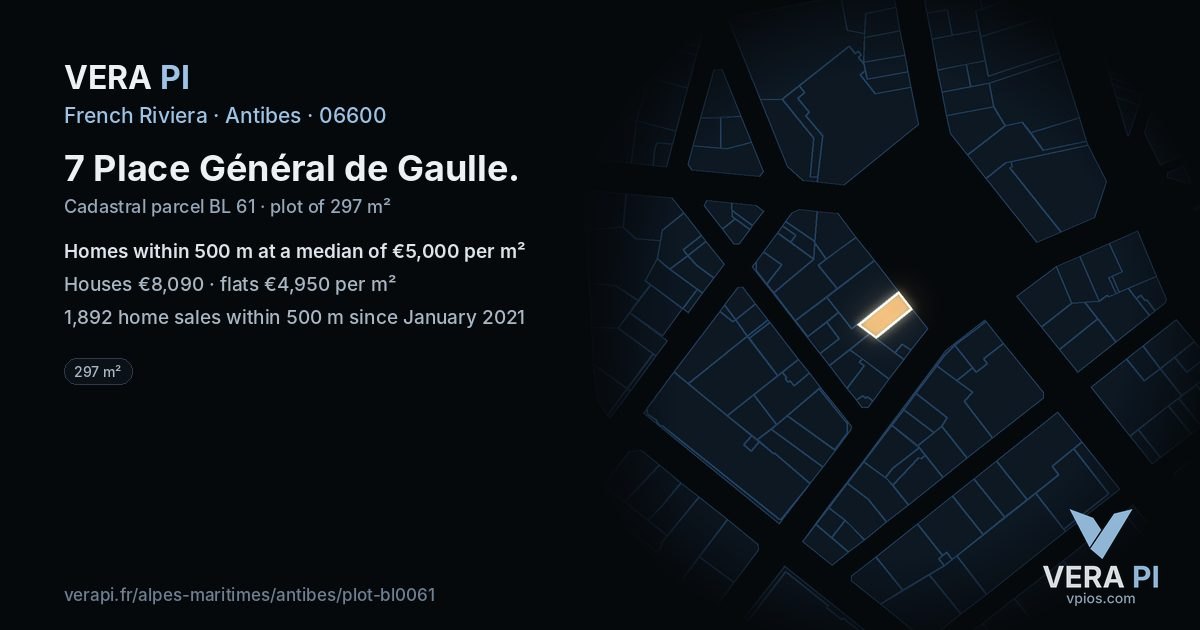 7 Place Général de Gaulle, Antibes at night – the plot lit, the parcels around coloured by the prices near them