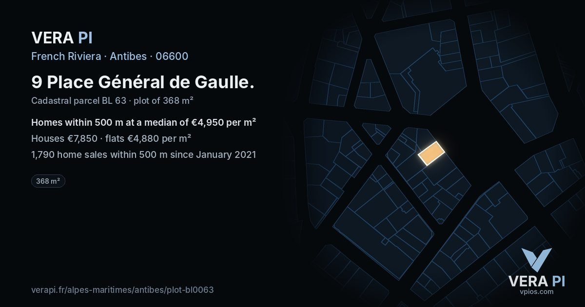 9 Place Général de Gaulle, Antibes at night – the plot lit, the parcels around coloured by the prices near them