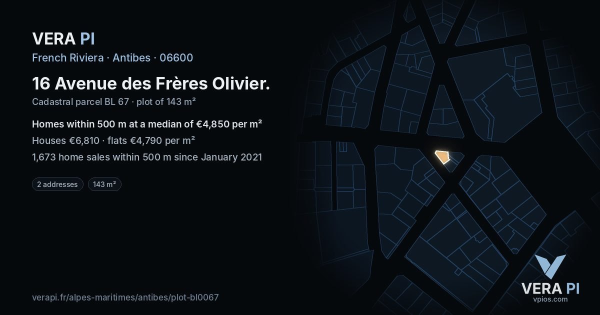 16 Avenue des Frères Olivier, Antibes at night – the plot lit, the parcels around coloured by the prices near them