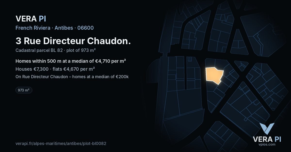 3 Rue Directeur Chaudon, Antibes at night – the plot lit, the parcels around coloured by the prices near them