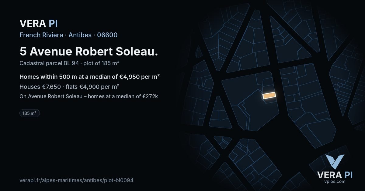 5 Avenue Robert Soleau, Antibes at night – the plot lit, the parcels around coloured by the prices near them
