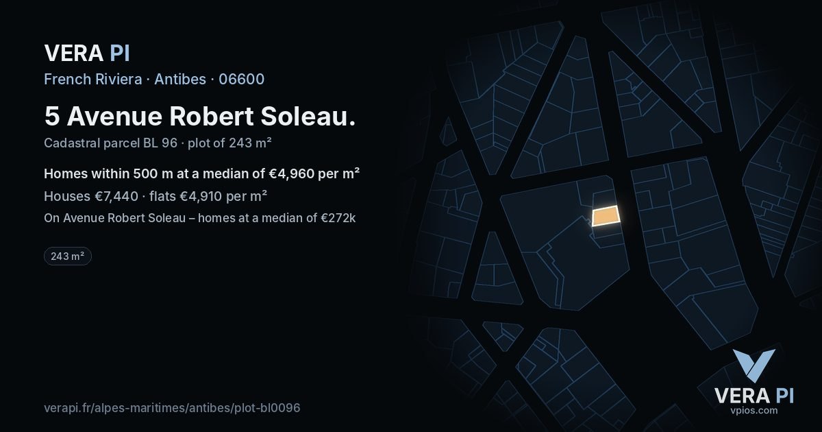 5 Avenue Robert Soleau, Antibes at night – the plot lit, the parcels around coloured by the prices near them