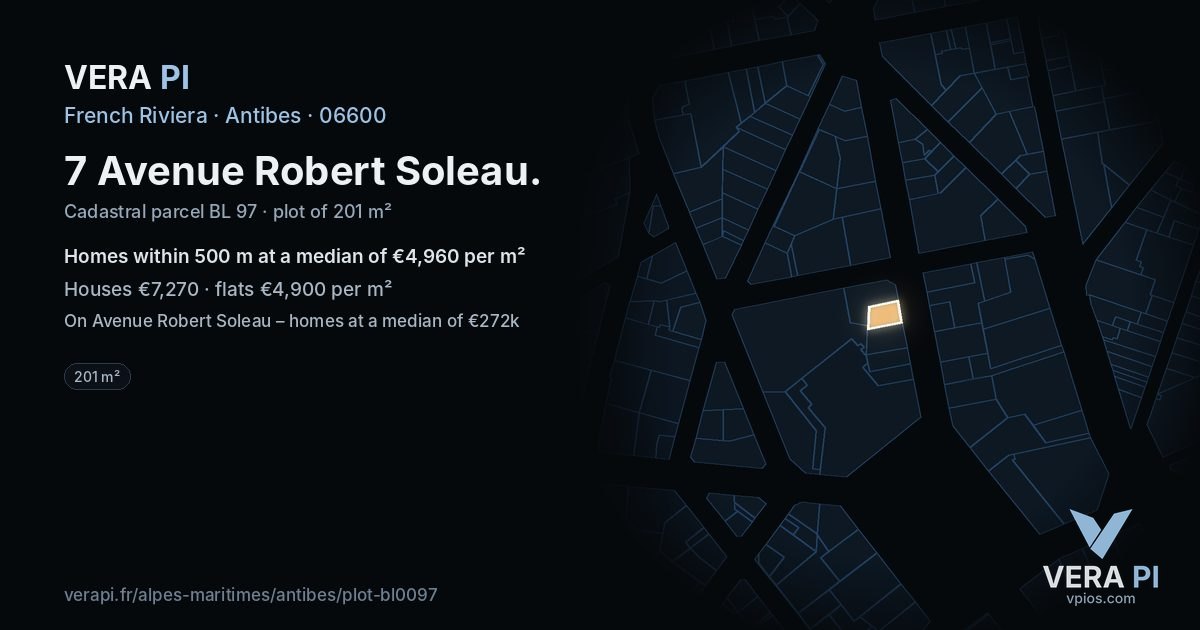 7 Avenue Robert Soleau, Antibes at night – the plot lit, the parcels around coloured by the prices near them